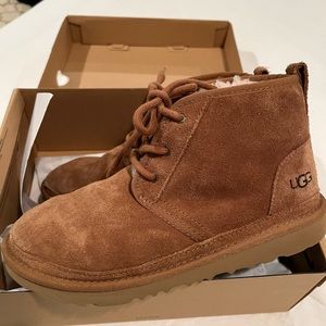 UGG classic chukka boot- youth size big kid size 5
